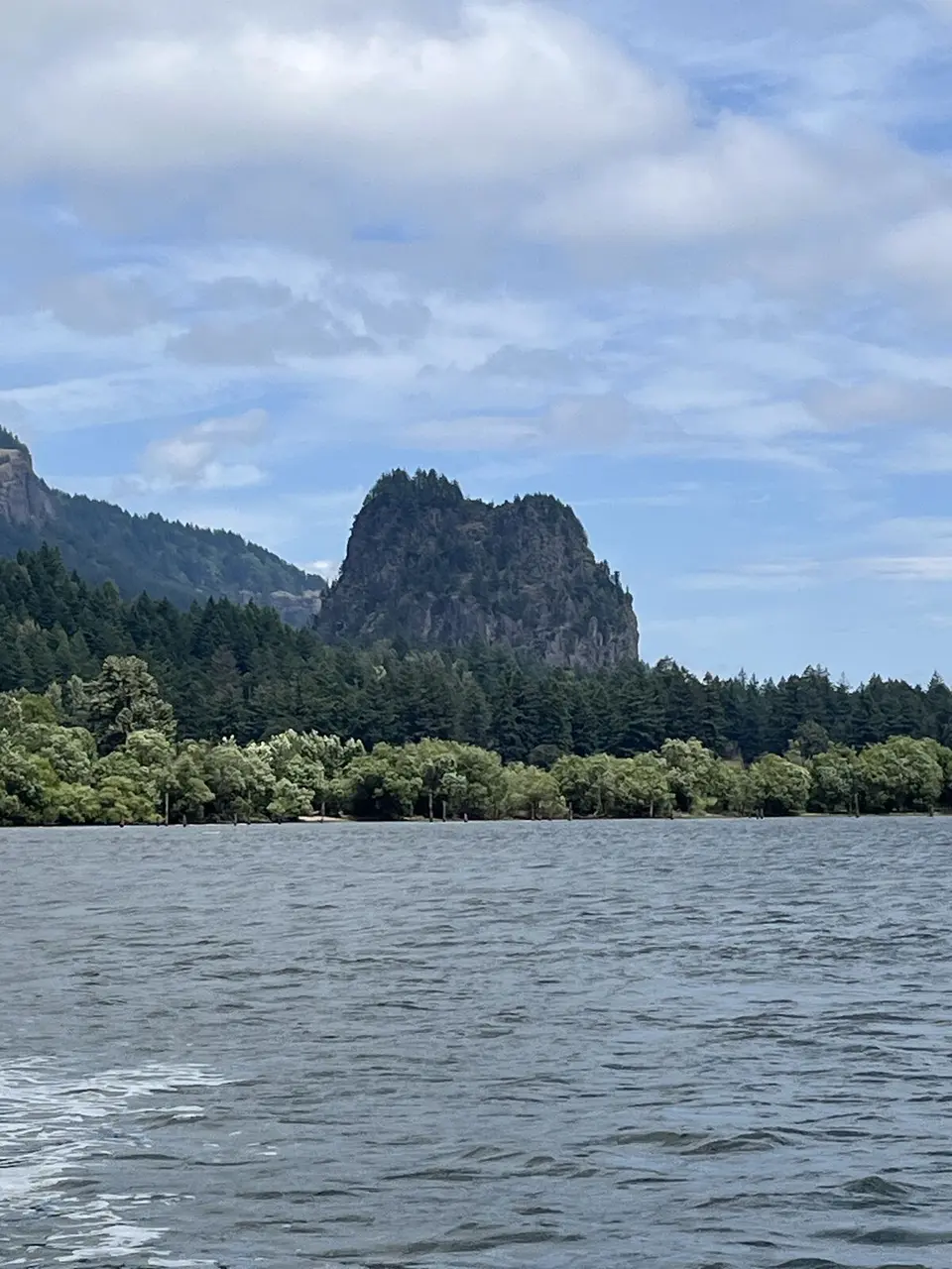 Columbia River, near Cascade Locks, Oregon — June 25, 2025