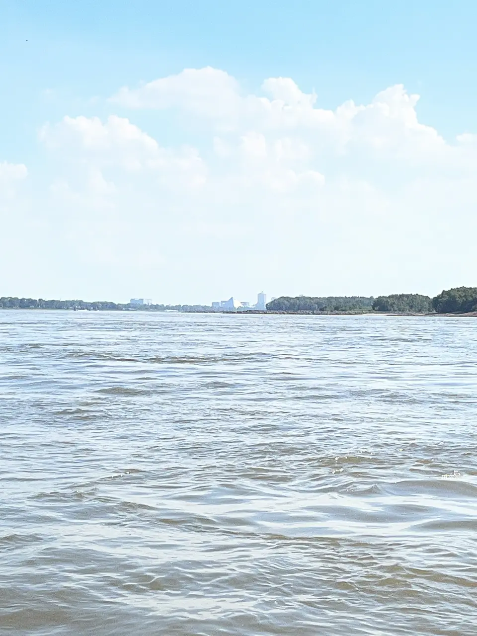 Mississippi River, near Memphis, Tennessee — September 8, 2026
